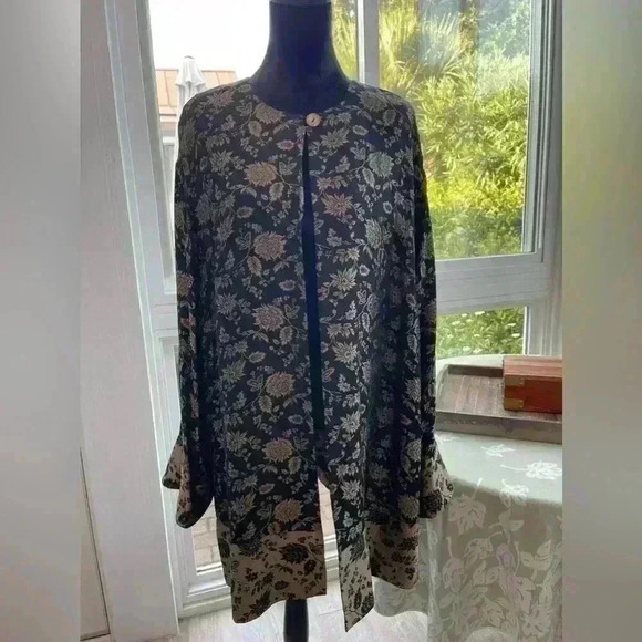 Dana Buckman kimono size 2X Batik Print black& gold classy, versatile, like new - Picture 1 of 8